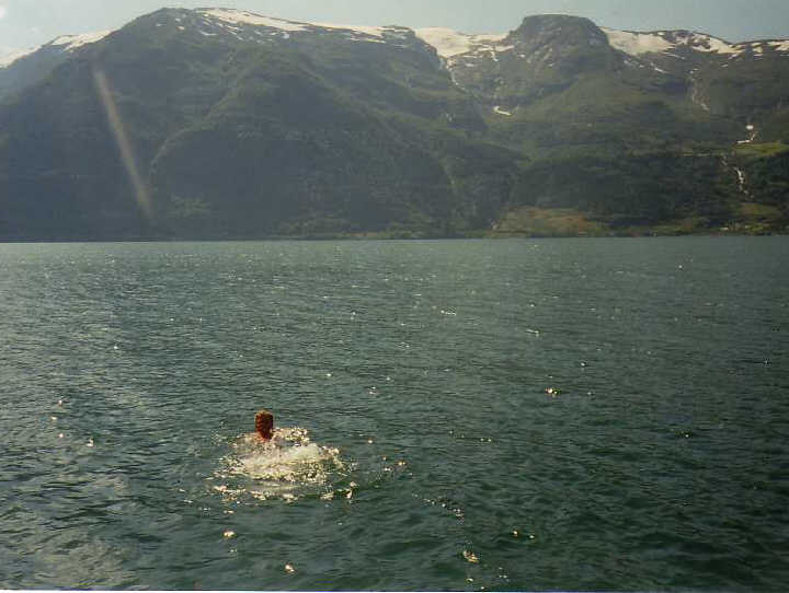 Erfrischung im Sørfjord